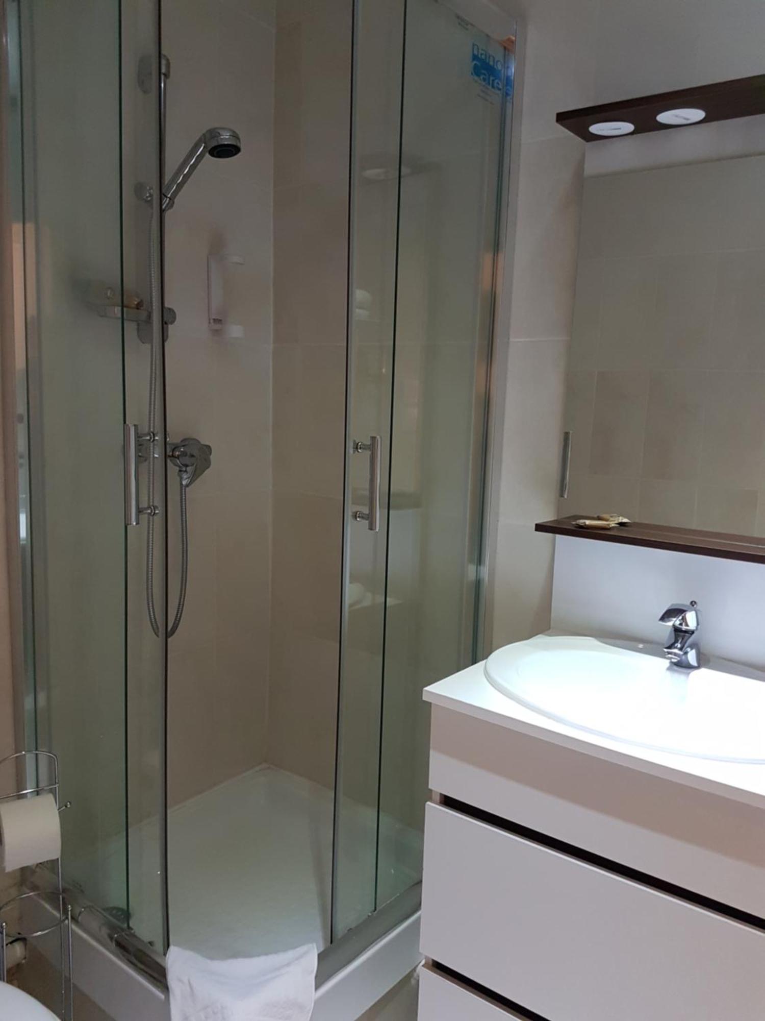 Nevers Hotel المظهر الخارجي الصورة